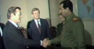 Rumsfeld bertemu Saddamm di Baghdad (1983)